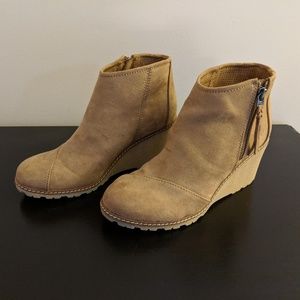 TOMS Toffee Microfiber Women's Avery Booties
